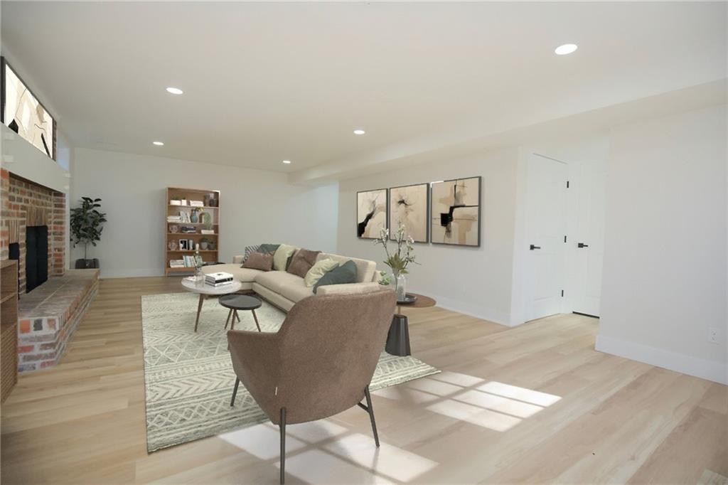 2729 Stratford Road Lawrence, KS 66049 - Photo 6 of 21