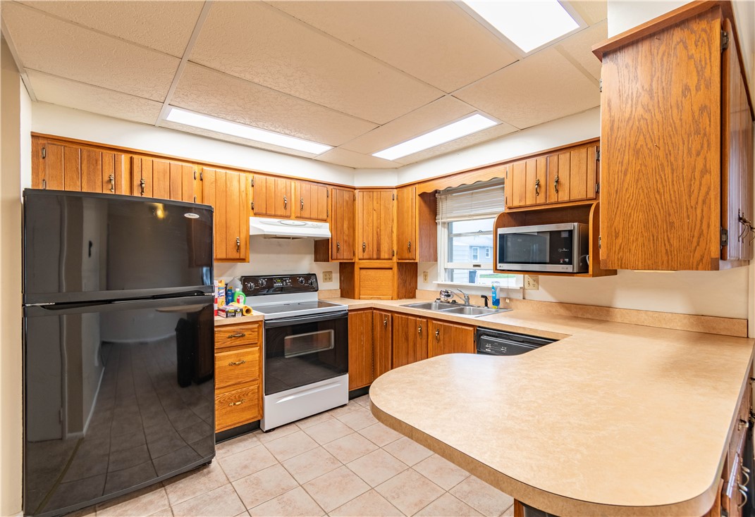 1916 South Lynnwood Drive Decatur, IL 62521 - Photo 6 of 20 Gallery Image 6