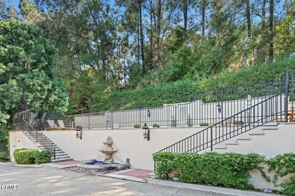 $1,538,000 | 70 North Arroyo Boulevard, Pasadena, CA 91105