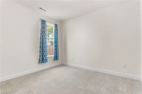 $389,900 | 831 Royal Oak Lane, Mebane, NC 27302