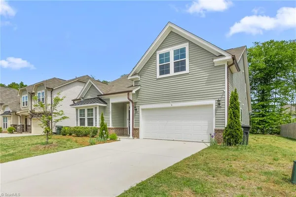 $389,900 | 831 Royal Oak Lane, Mebane, NC 27302