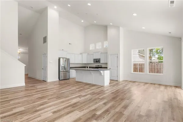 $389,900 | 831 Royal Oak Lane, Mebane, NC 27302