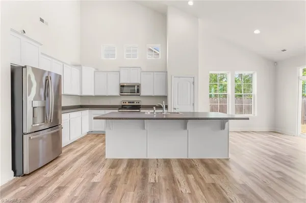 $389,900 | 831 Royal Oak Lane, Mebane, NC 27302