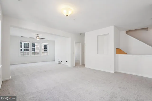 $2,850 | 24682 Lynette Springs Terrace, Chantilly, VA 20152