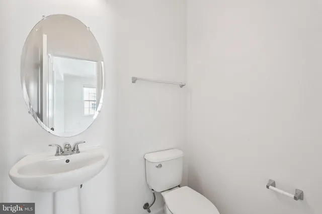 $2,850 | 24682 Lynette Springs Terrace, Chantilly, VA 20152