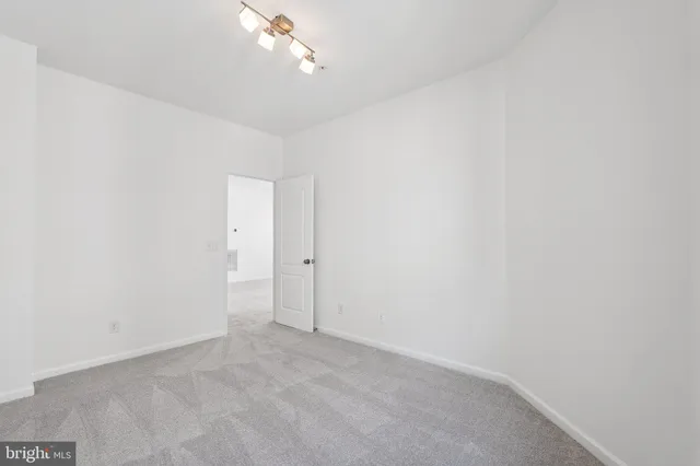 $2,850 | 24682 Lynette Springs Terrace, Chantilly, VA 20152