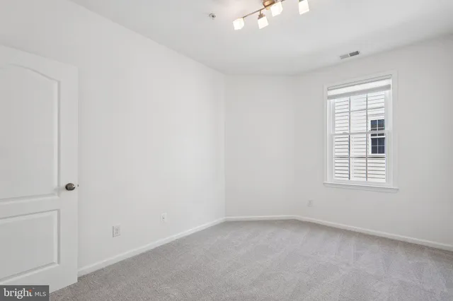 $2,850 | 24682 Lynette Springs Terrace, Chantilly, VA 20152