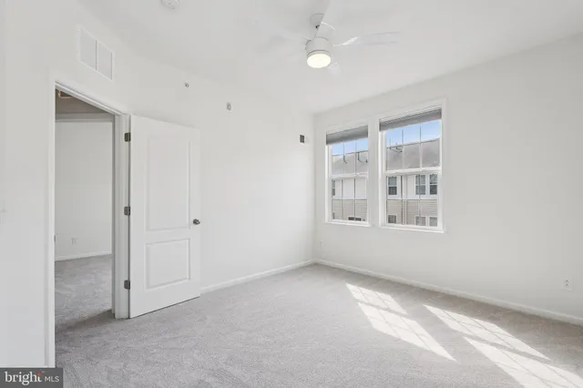 $2,850 | 24682 Lynette Springs Terrace, Chantilly, VA 20152