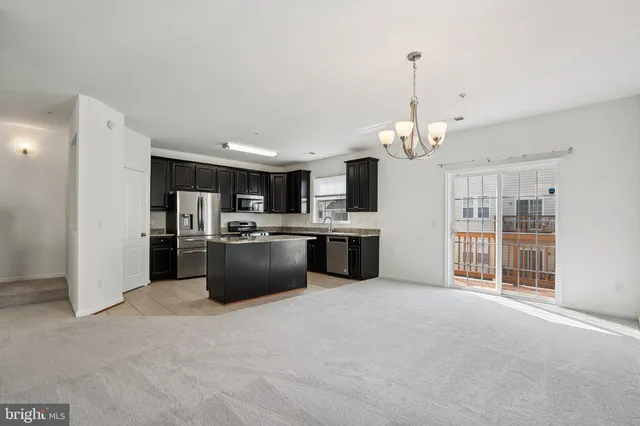 $2,850 | 24682 Lynette Springs Terrace, Chantilly, VA 20152