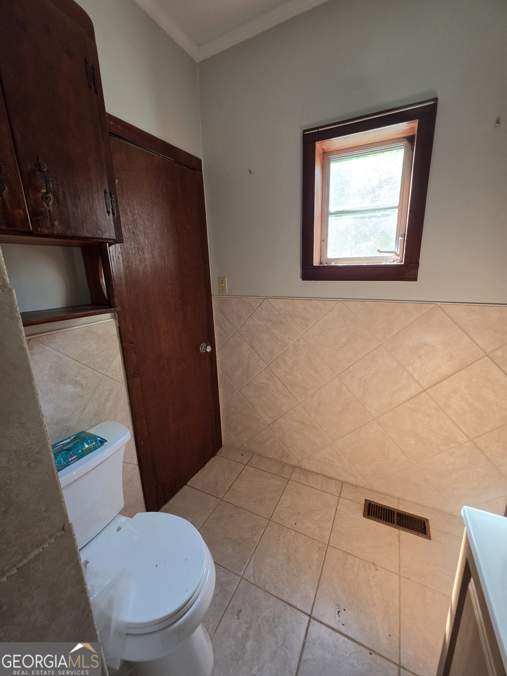109 Springdale Drive Washington, GA 30673 - Photo 21 of 35 a bathroom with a toilet