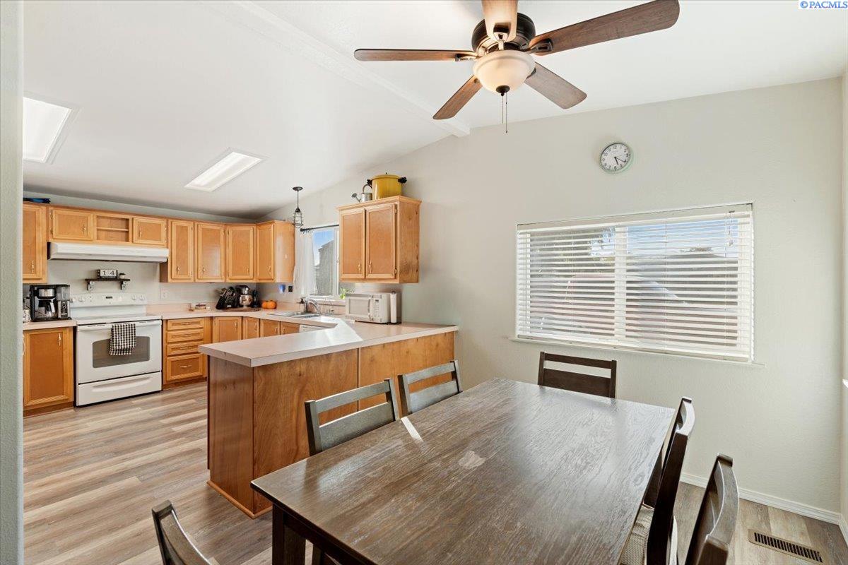 25603 East Ruppert Road Benton City, WA 99320 - Photo 10 of 39 Gallery Image 10