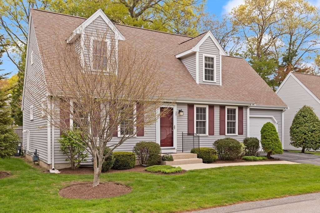 39 Brewster Road, Unit 39 Stoughton, MA 02072 - Photo 2 of 37