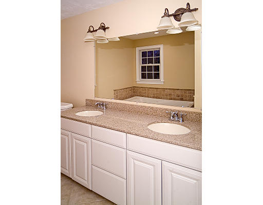 786 State Road, Unit D Plymouth, MA 02360 - Photo 8 of 9 Gallery Image 8