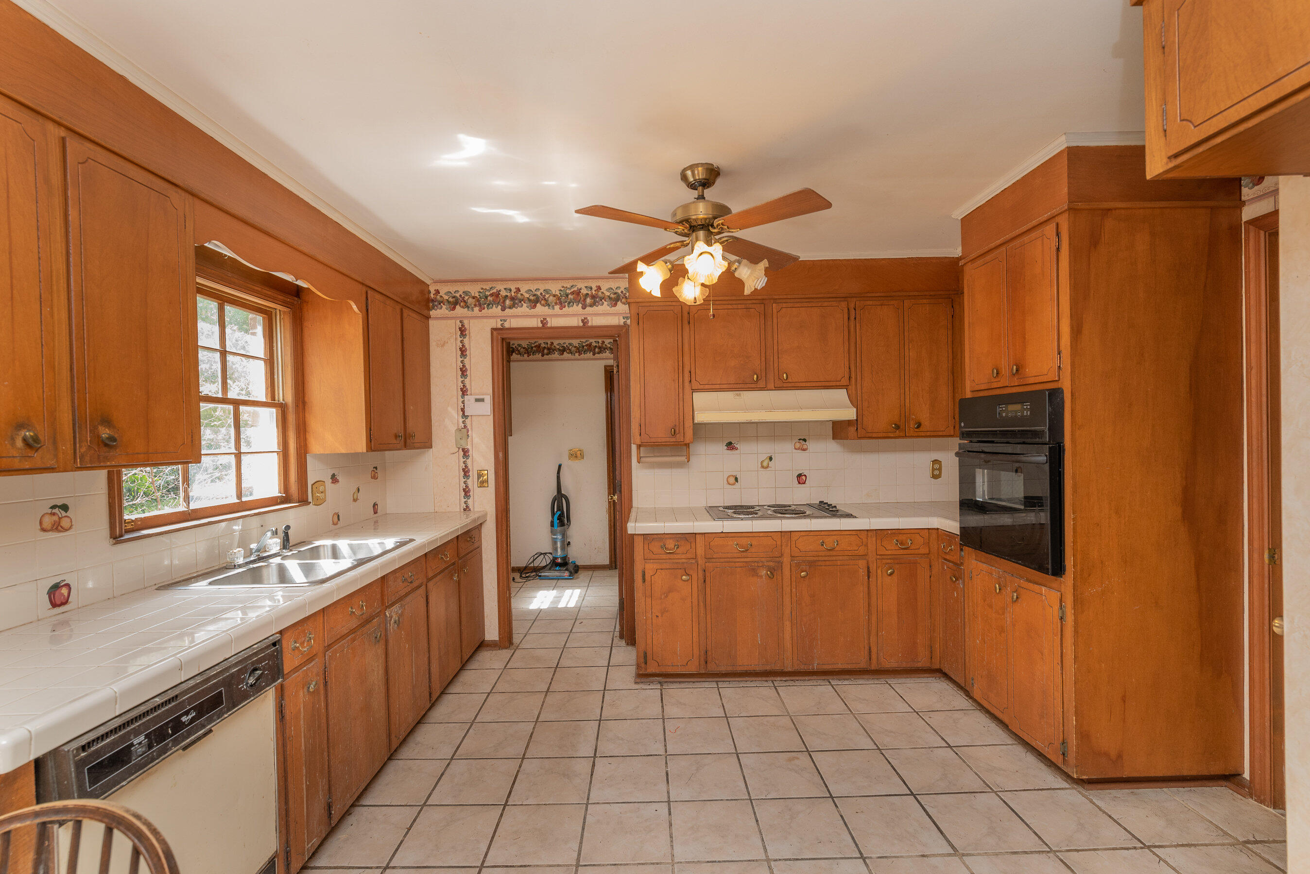 5820 Springfield Road Williston, SC 29853 - Photo 13 of 46 .