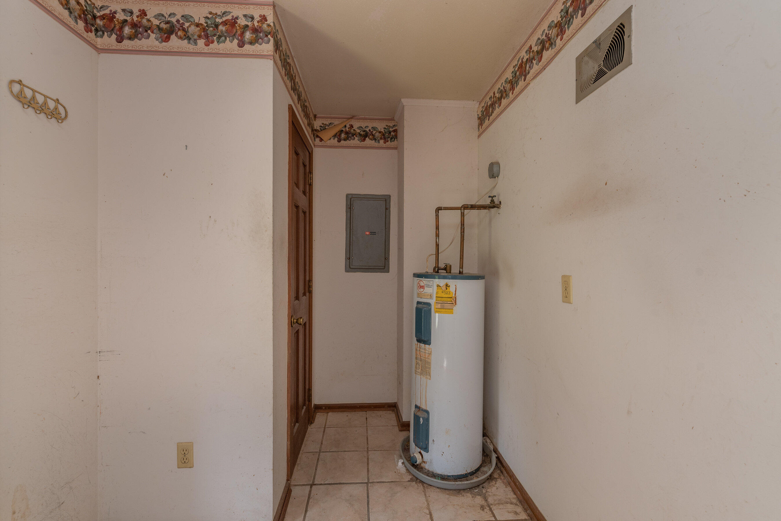 5820 Springfield Road Williston, SC 29853 - Photo 18 of 46 .