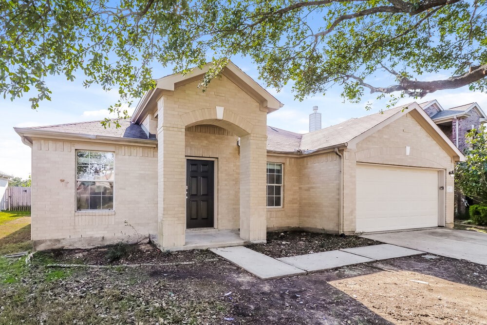 6227 Channelbrook Lane Spring, TX 77379 - Photo 3 of 16 Gallery Image 3