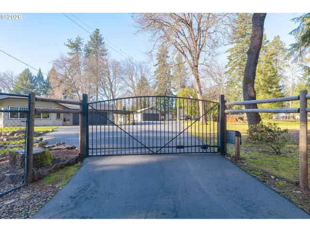 $659,000 | 2164 Russell Road, Merlin, OR 97532