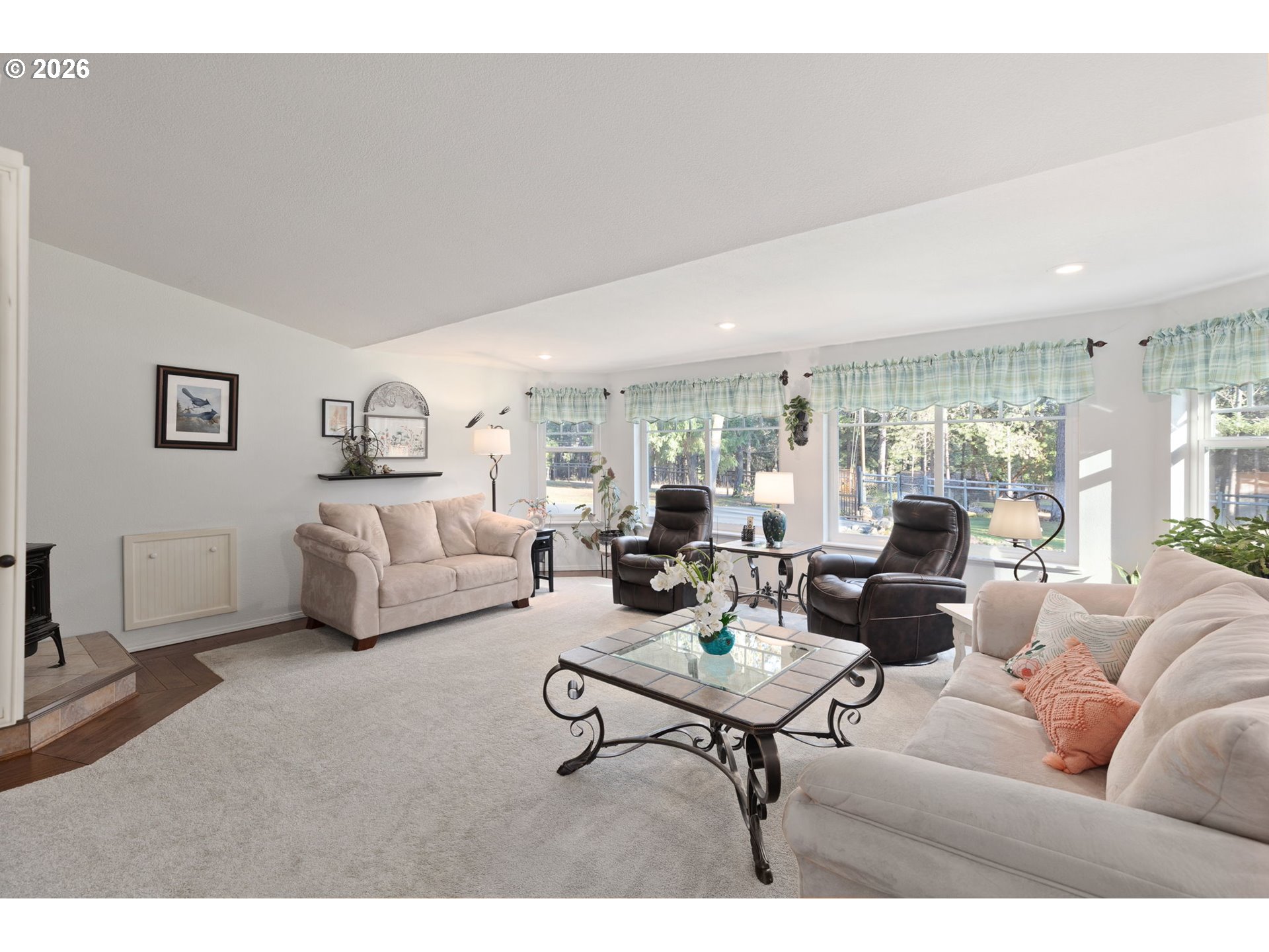 2164 Russell Road Merlin, OR 97532 - Photo 14 of 45