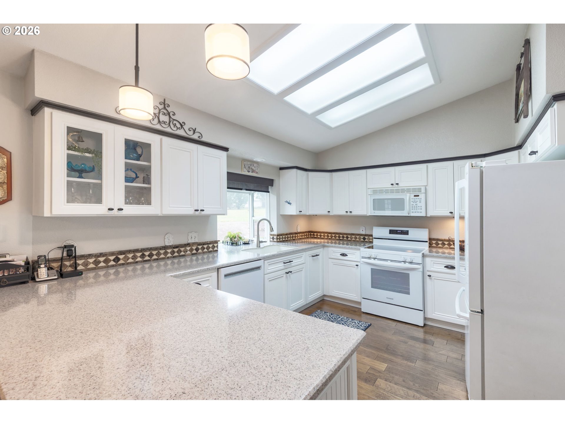 2164 Russell Road Merlin, OR 97532 - Photo 42 of 45