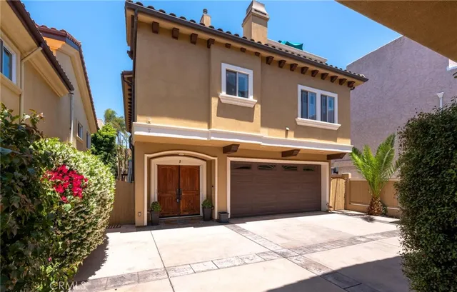 $1,839,000 | 520 North Elena Avenue, Unit B, Redondo Beach, CA 90277