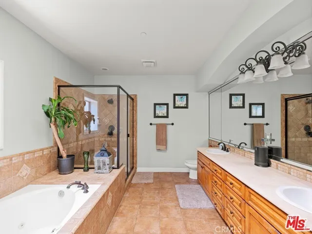 $1,839,000 | 520 North Elena Avenue, Unit B, Redondo Beach, CA 90277