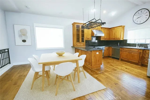 $1,839,000 | 520 North Elena Avenue, Unit B, Redondo Beach, CA 90277