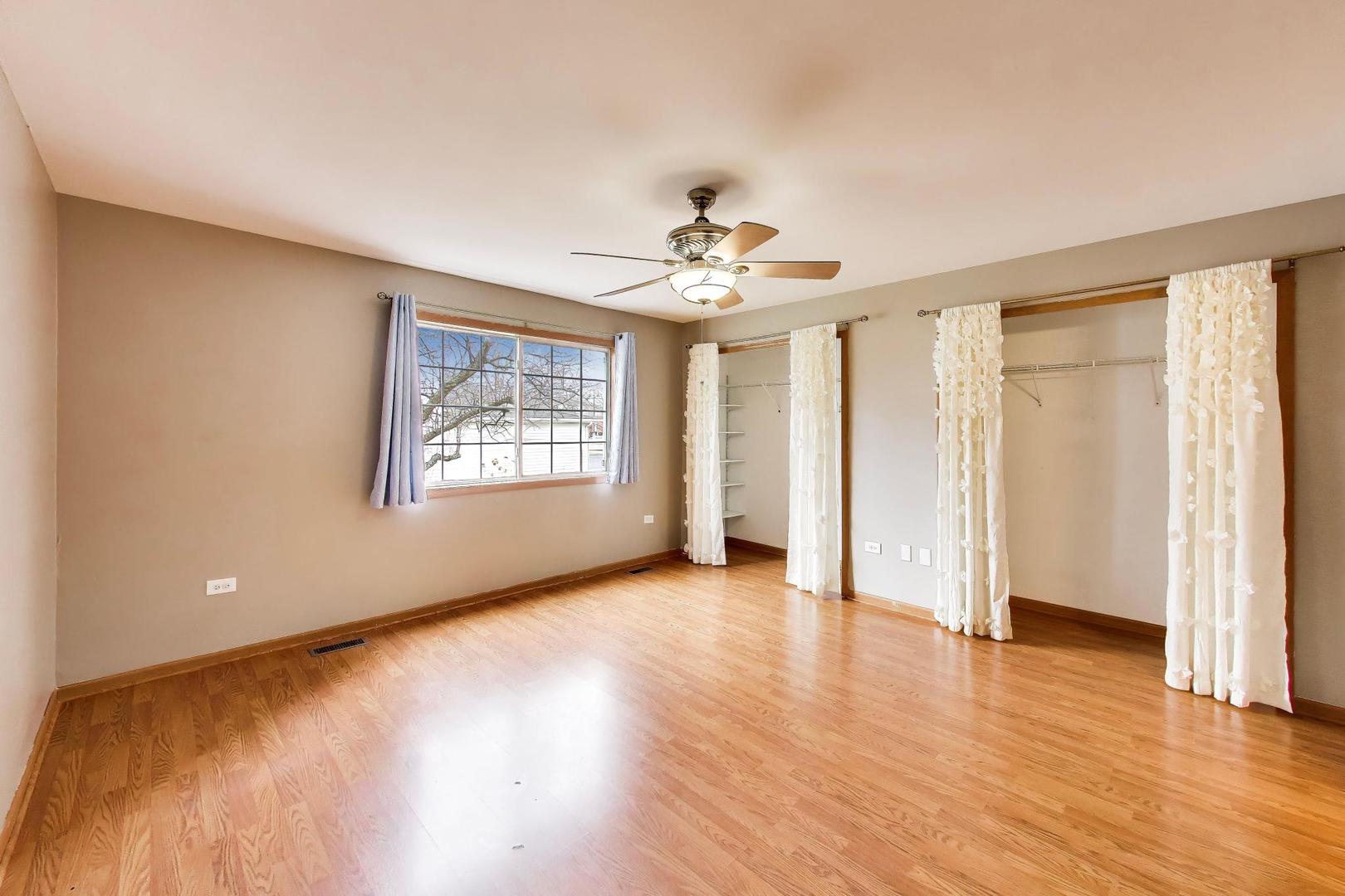 367 Stonington Place, Unit 367 South Elgin, IL 60177 - Photo 11 of 36