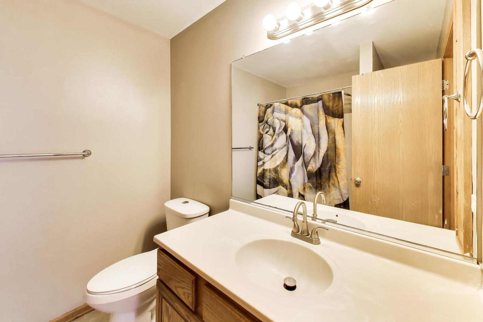 367 Stonington Place, Unit 367 South Elgin, IL 60177 - Photo 13 of 36