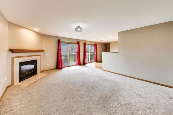 $285,000 | 367 Stonington Place, Unit 367, South Elgin, IL 60177