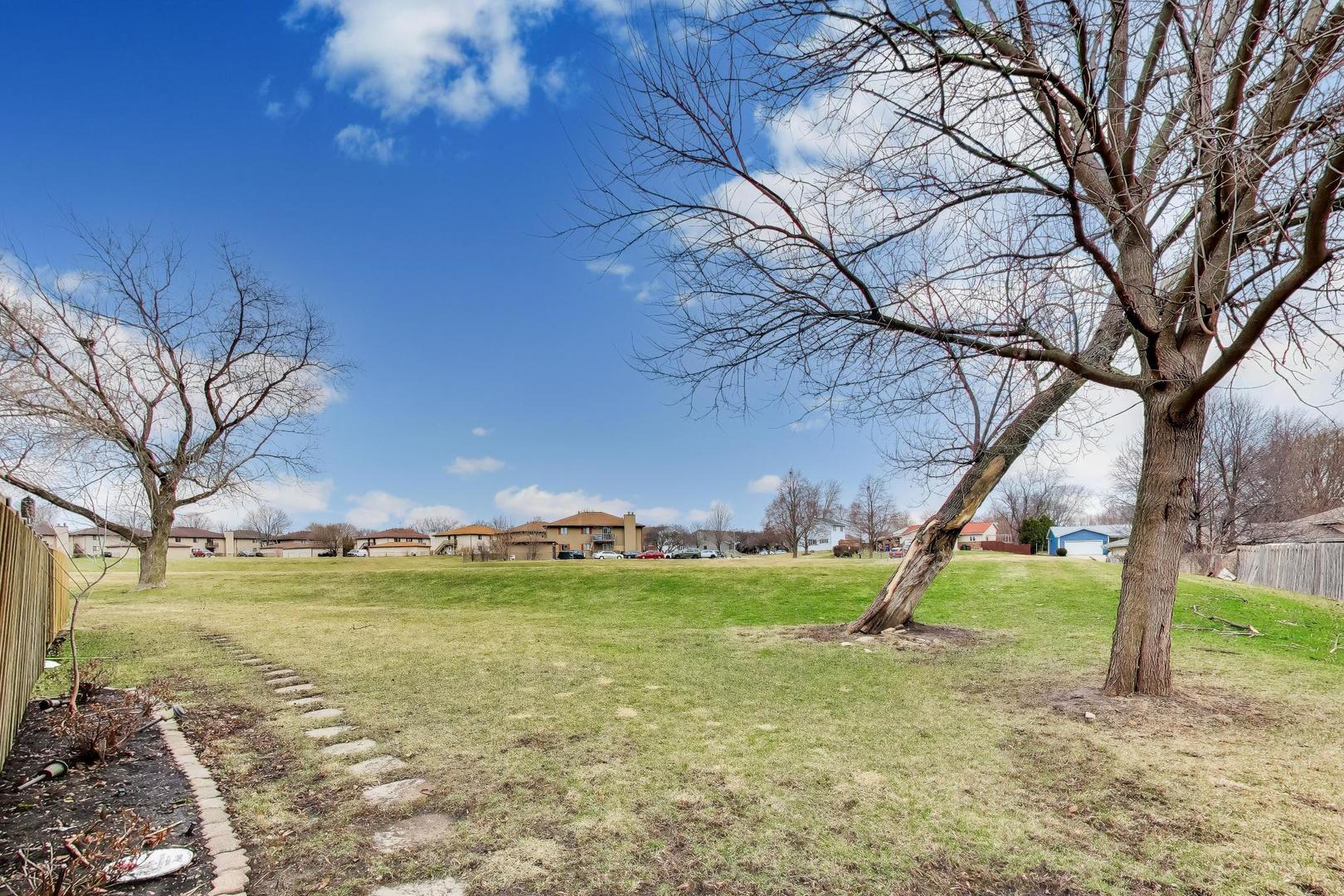 367 Stonington Place, Unit 367 South Elgin, IL 60177 - Photo 33 of 36