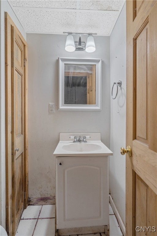 3617 Warners Road Camillus, NY 13209 - Photo 7 of 31 Convenient to have this powder room on the lower l
