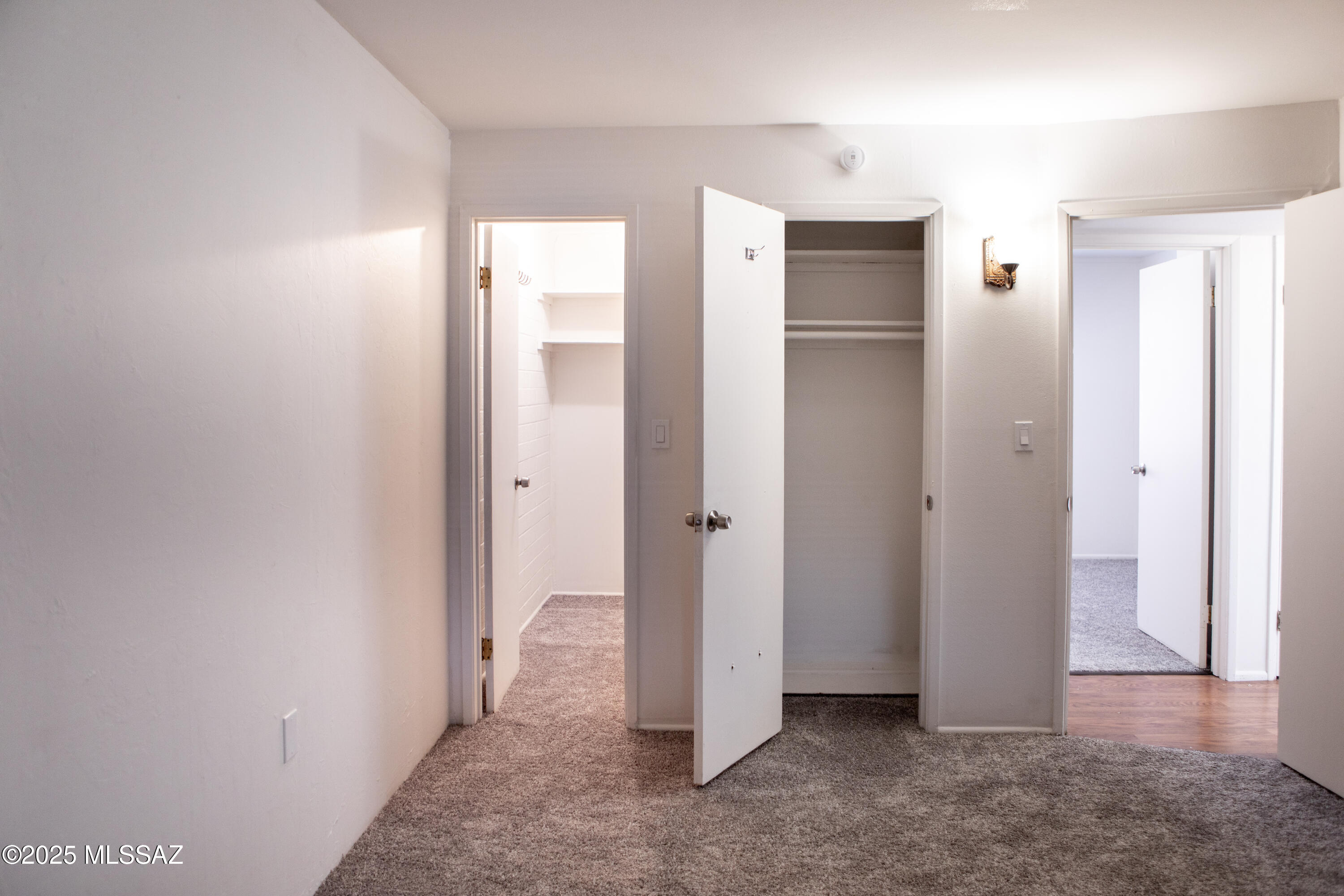 416 North Silverbell Road Tucson, AZ 85745 - Photo 5 of 13 Gallery Image 5