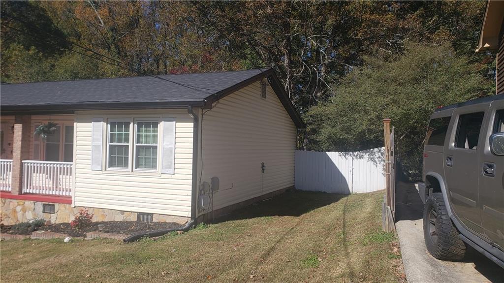 975 Ridgedale Drive Lawrenceville, GA 30043 - Photo 2 of 31 a backyard of a house