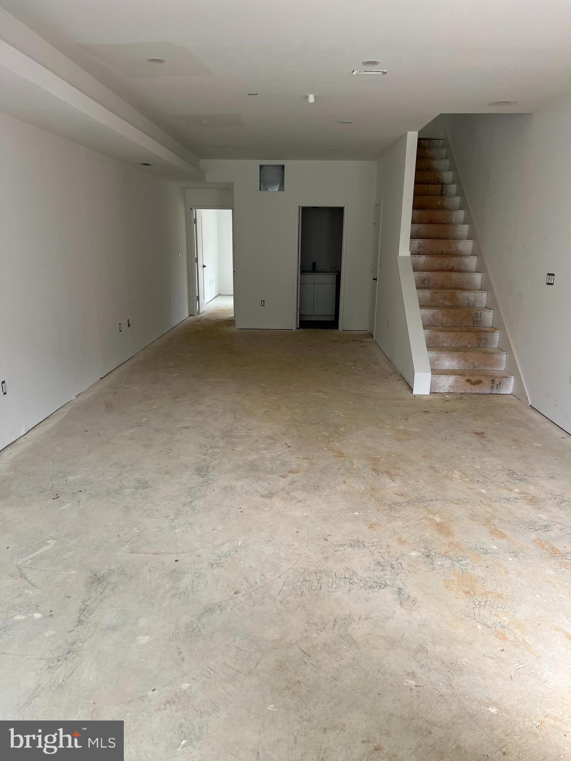 2525 Elvans Road Southeast Washington, DC 20020 - Photo 4 of 11 Gallery Image 4