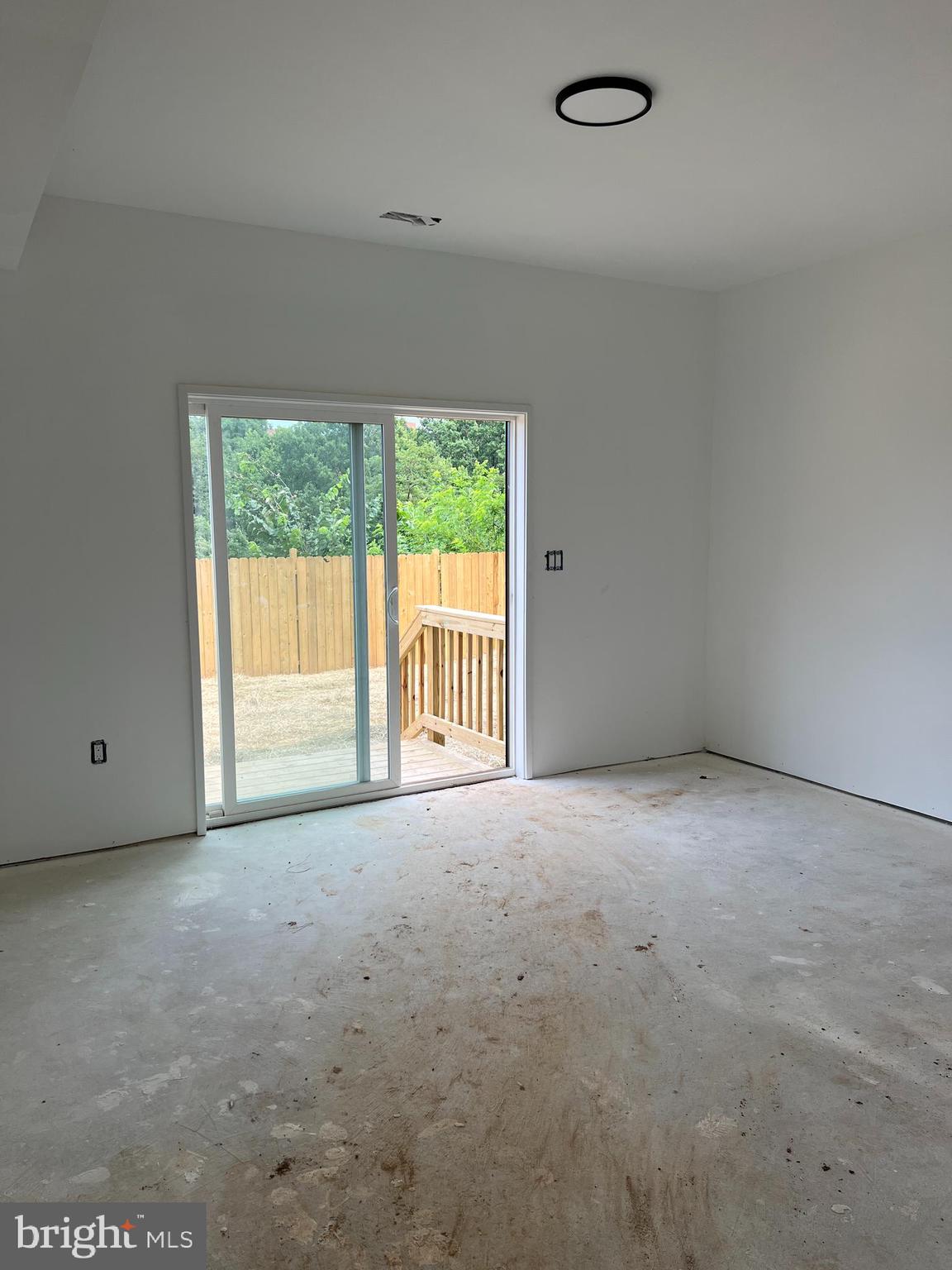 2525 Elvans Road Southeast Washington, DC 20020 - Photo 5 of 11 Gallery Image 5