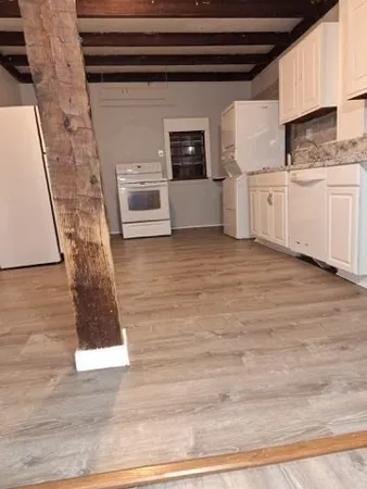 $1,750 | 404 Main Street, Unit 1R, Wareham, MA 02571