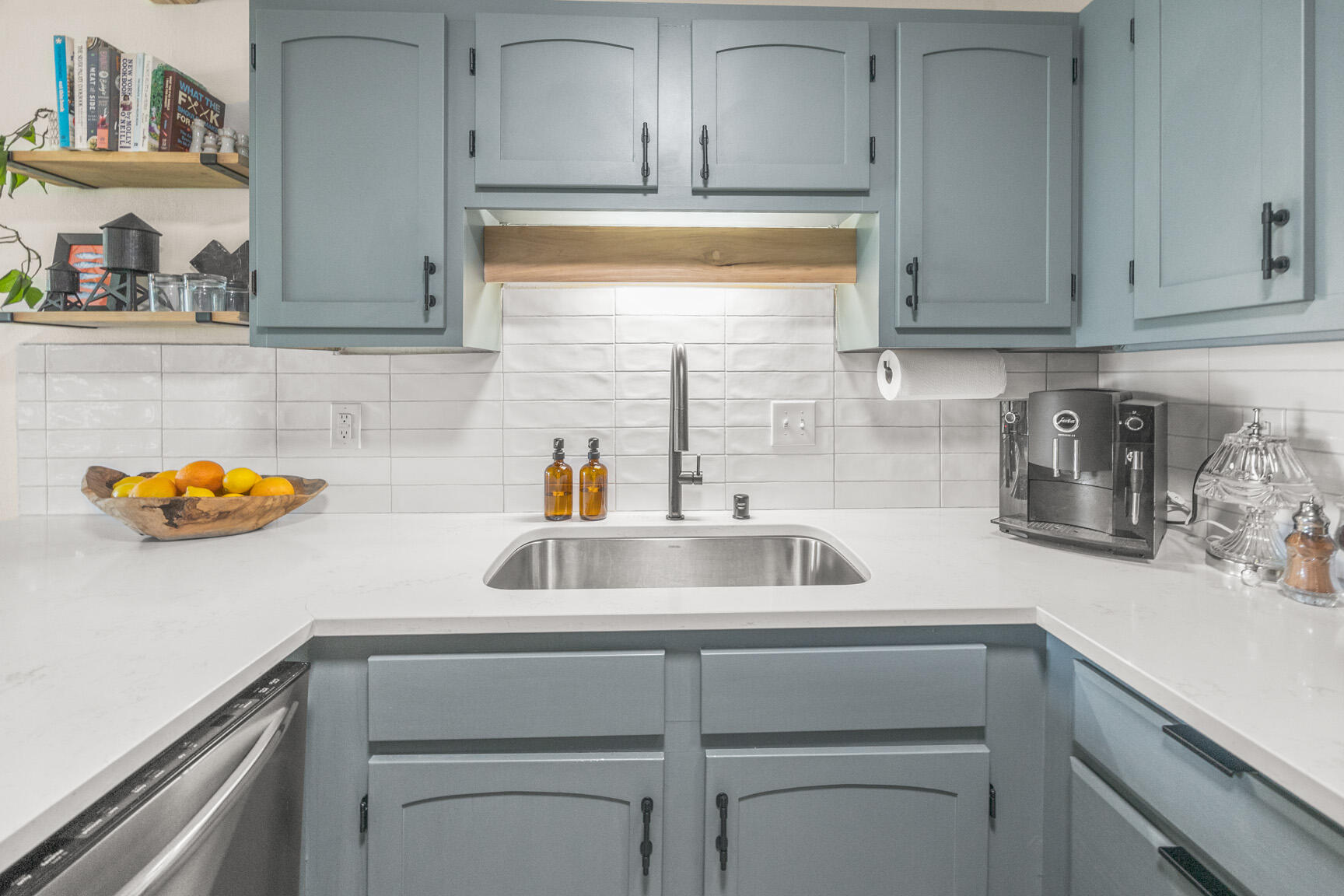 11957 West Appleton Avenue, Unit 9 Milwaukee, WI 53224 - Photo 16 of 52 Subway Tile