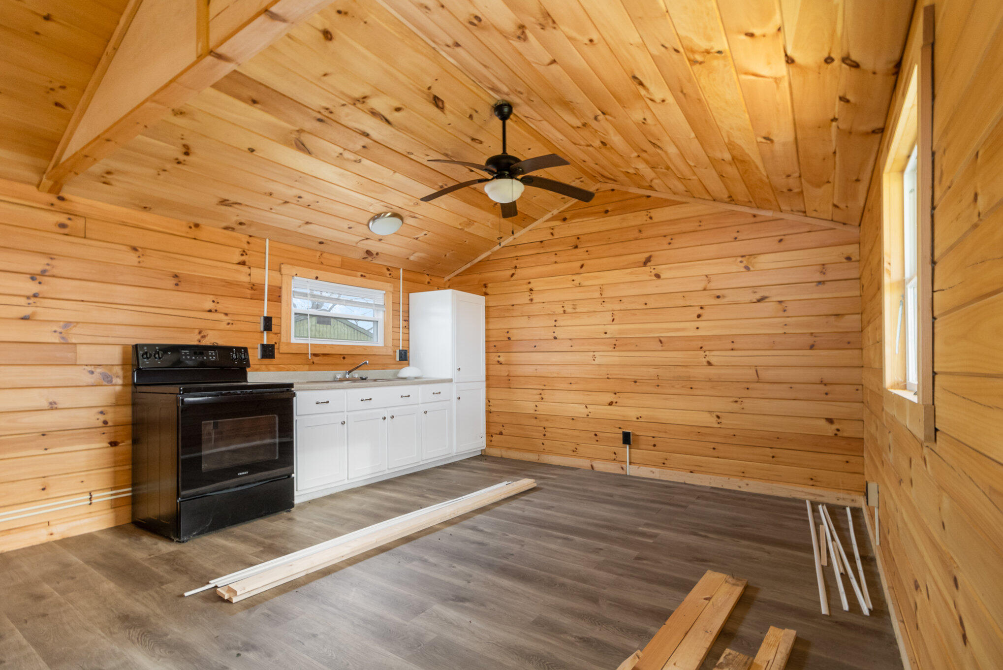 2143 Hogg Ridge Road Williamstown, KY 41097 - Photo 2 of 11 Gallery Image 2