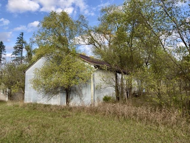 10411 Cady Road Jackson, MI 49201 - Photo 12 of 28