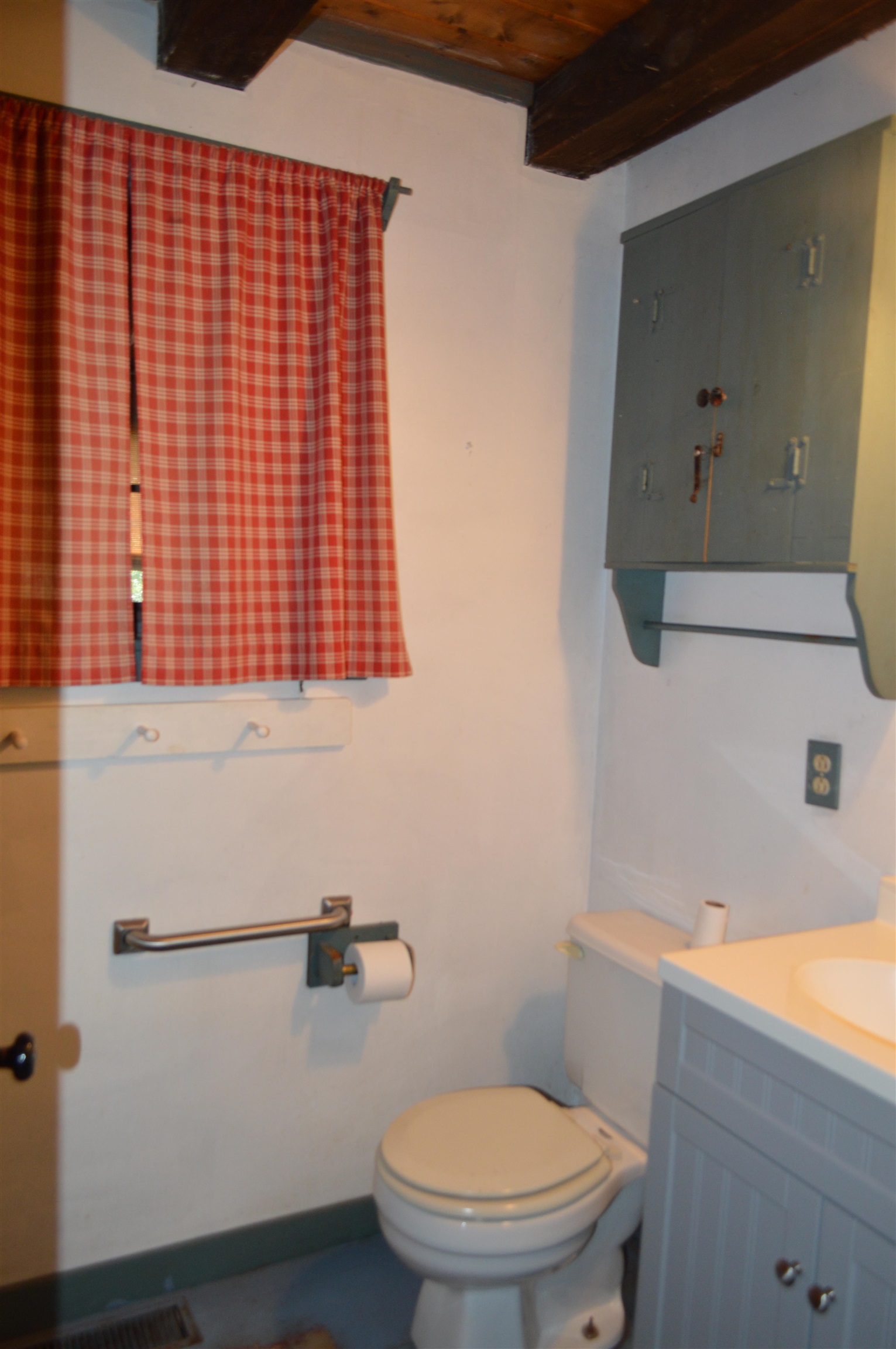 920 Pine River Pond Road Wakefield, NH 03872 - Photo 12 of 37