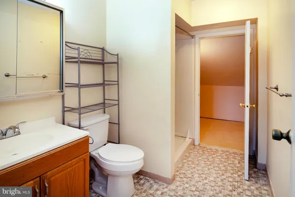 $250,000 | 231 Willow Turn, Mount Laurel, NJ 08054