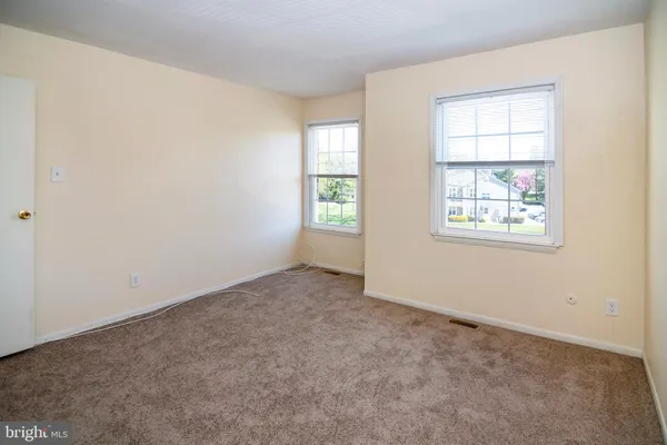 $250,000 | 231 Willow Turn, Mount Laurel, NJ 08054