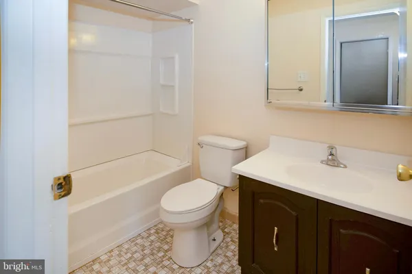 $250,000 | 231 Willow Turn, Mount Laurel, NJ 08054