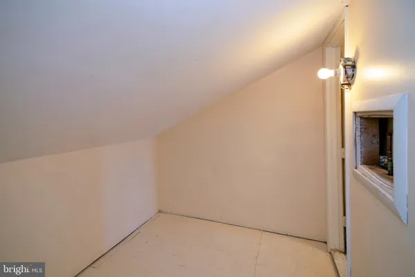 $250,000 | 231 Willow Turn, Mount Laurel, NJ 08054
