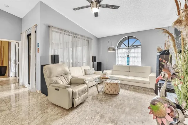 $199,000 | 5395 Firenze Drive, Unit O, Boynton Beach, FL 33437