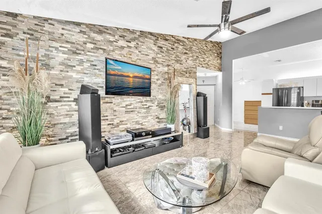 $199,000 | 5395 Firenze Drive, Unit O, Boynton Beach, FL 33437