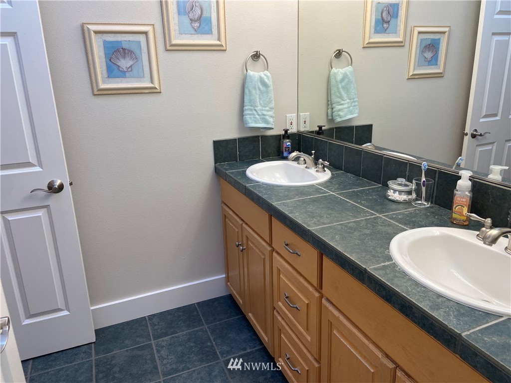 563 Pasco Avenue Northeast Renton, WA 98059 - Photo 15 of 37