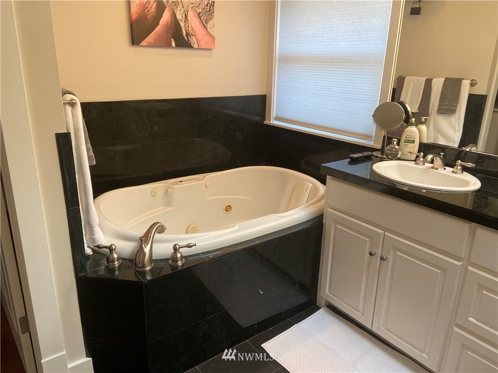 563 Pasco Avenue Northeast Renton, WA 98059 - Photo 19 of 37