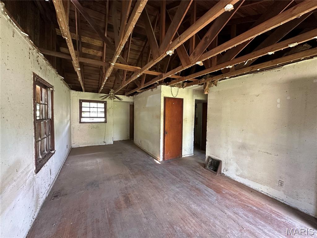 339 Crawford Road St. Louis, MO 63137 - Photo 2 of 20 Gallery Image 2