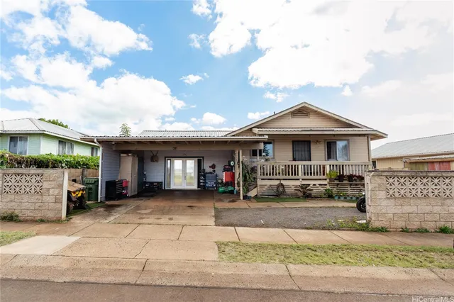 $900,000 | 411 Iliahi Street, Lanai City, HI 96763